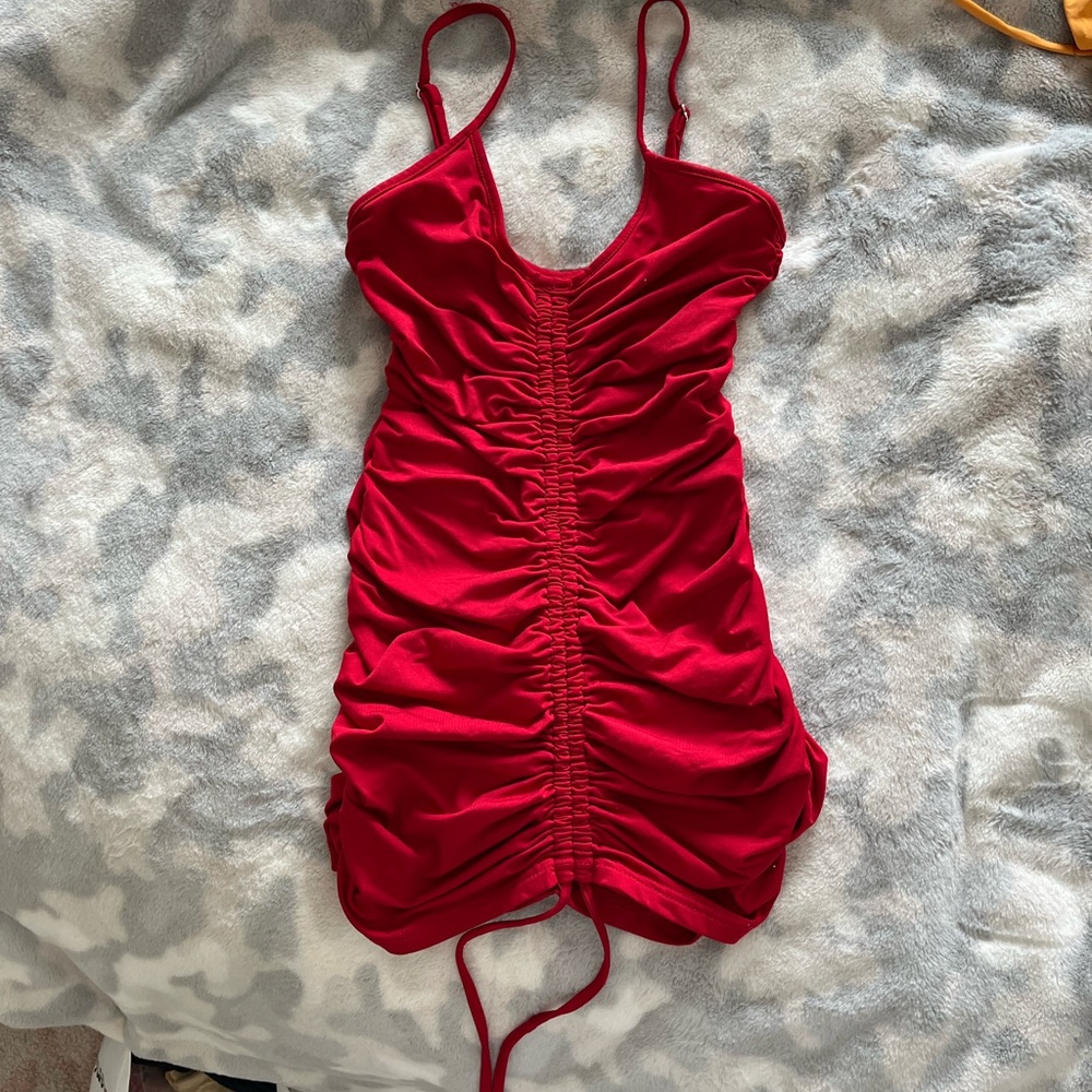 Red Ruched mini dress - Picture 3 of 4